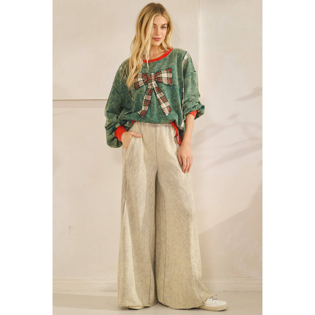 THE MERRY MINERAL-WASH BOW PULLOVER