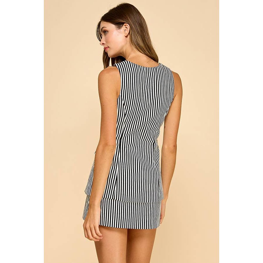 Round Neckline sleeveless Romper