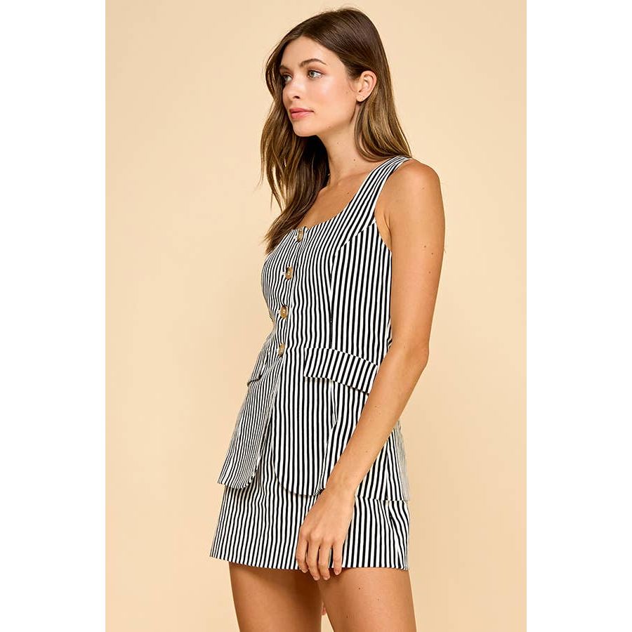 Round Neckline sleeveless Romper