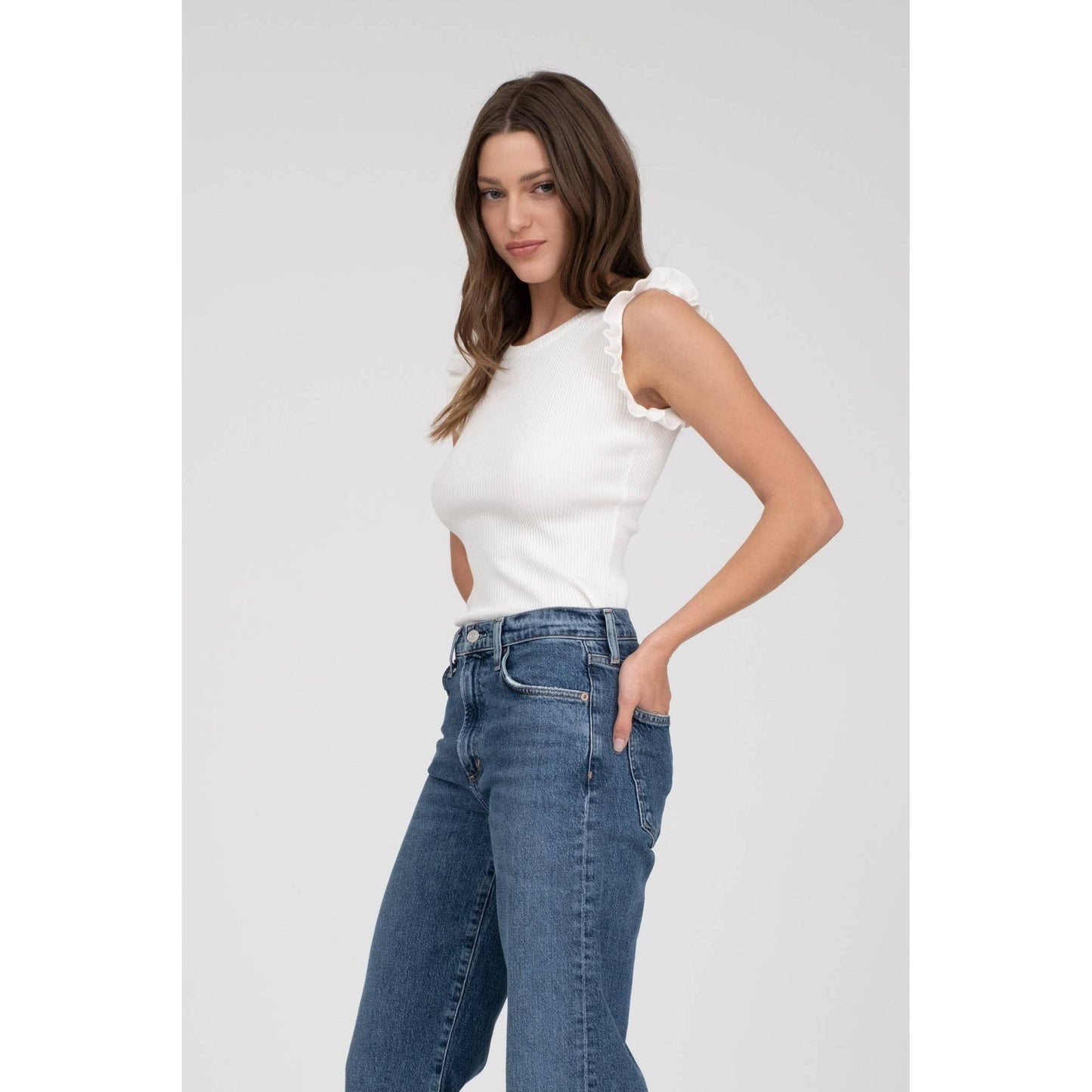 RUFFLE SLEEVELESS SWEATER KNIT TOP