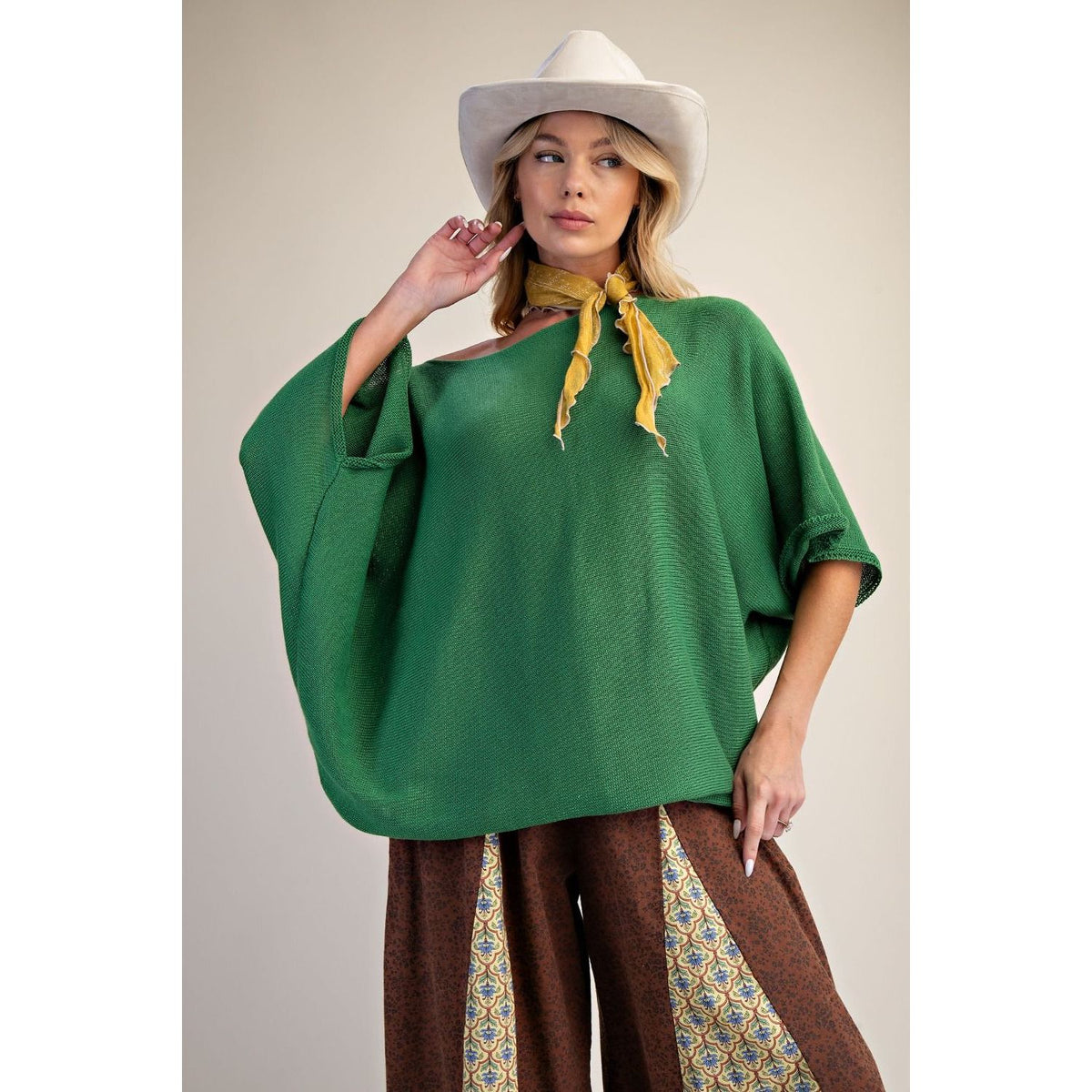 BOAT NECK KNITTED SWEATER